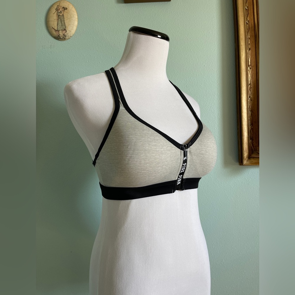 Victoria’s Secret Ultimate Push Up front zip sports bra size Small